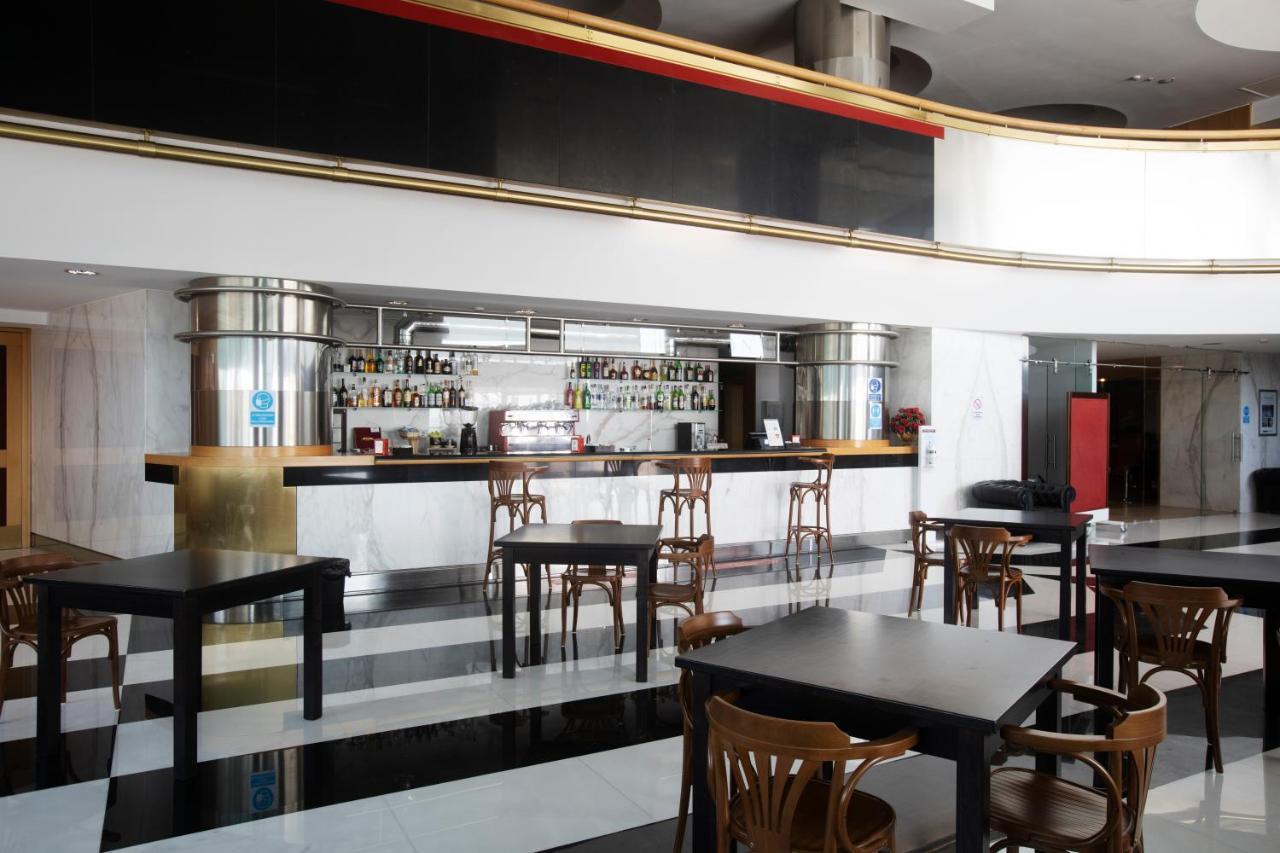 Hotel Grand Salernes
